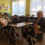 Mikuláš Dzurinda počas diskusie so študentami